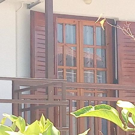 Balcony With View Villa Korifasion ภายนอก รูปภาพ