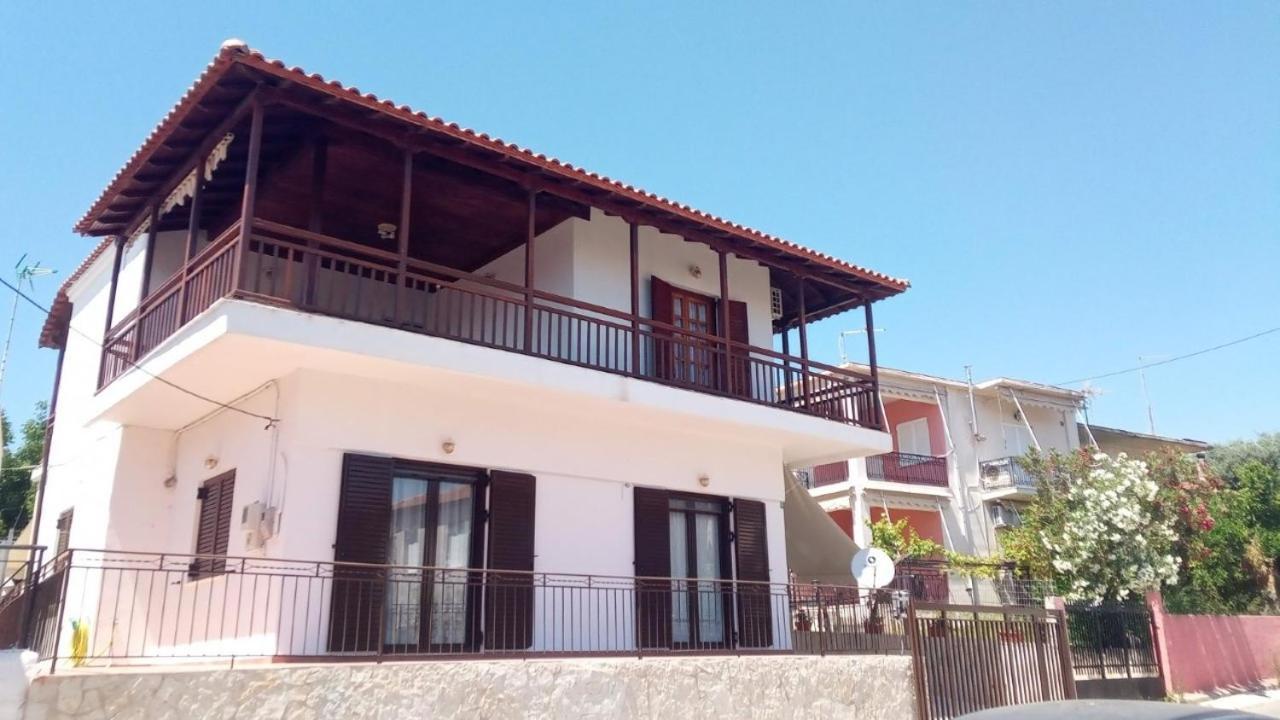 Balcony With View Villa Korifasion ภายนอก รูปภาพ
