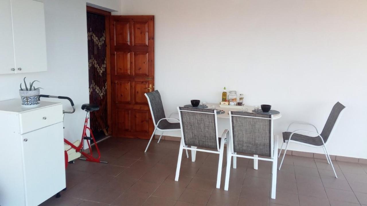Balcony With View Villa Korifasion ภายนอก รูปภาพ