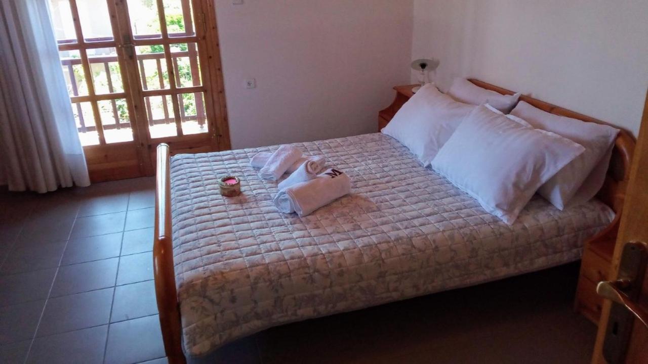 Balcony With View Villa Korifasion ภายนอก รูปภาพ